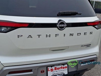 2022 Nissan Pathfinder Platinum 4WD