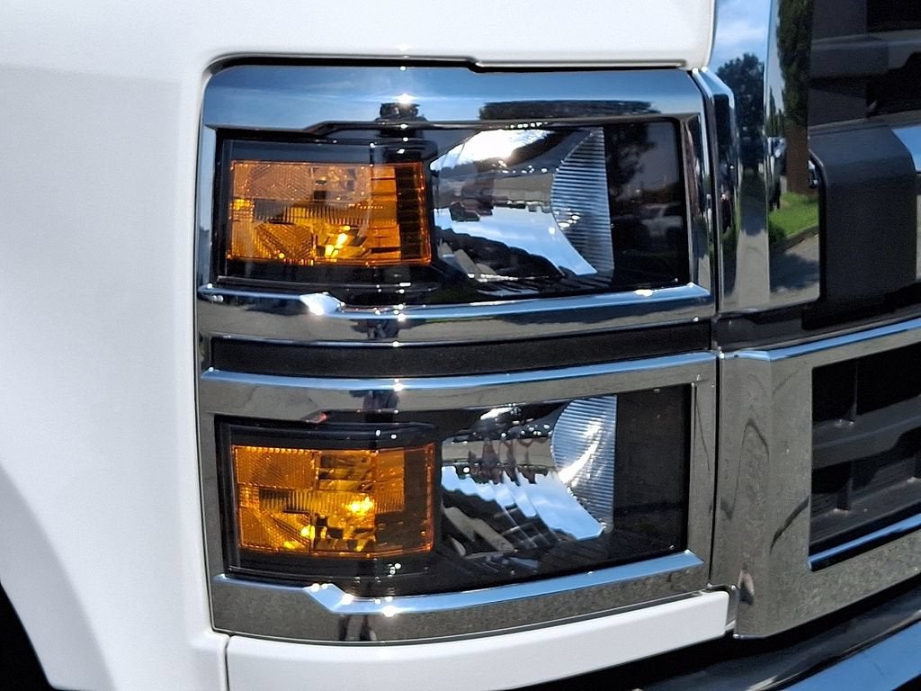 2021 Chevrolet Silverado 6500 HD Work Truck