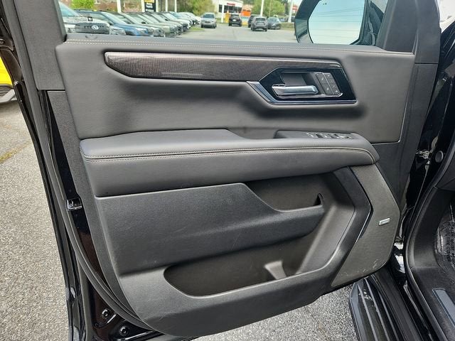 2025 GMC Yukon Elevation