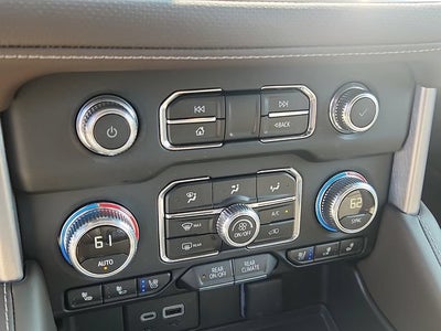 2024 GMC Yukon XL SLT