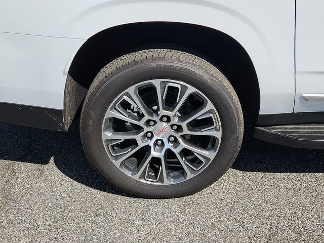 2026 GMC Yukon XL Denali - Photo 5
