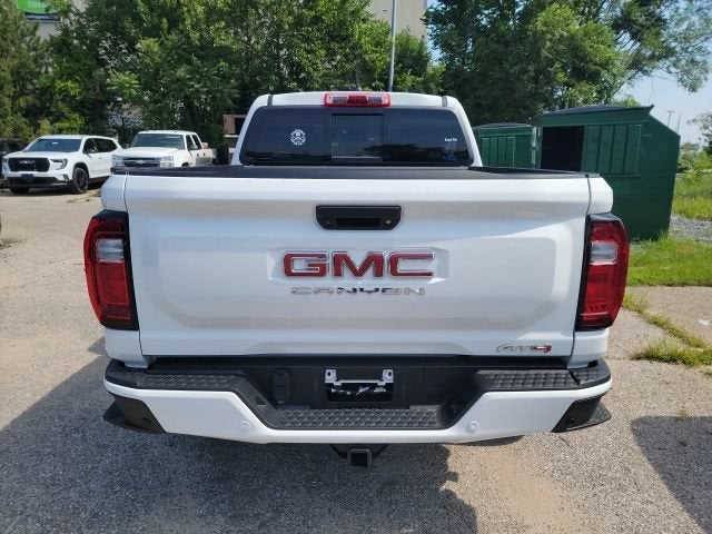 2024 GMC Canyon AT4