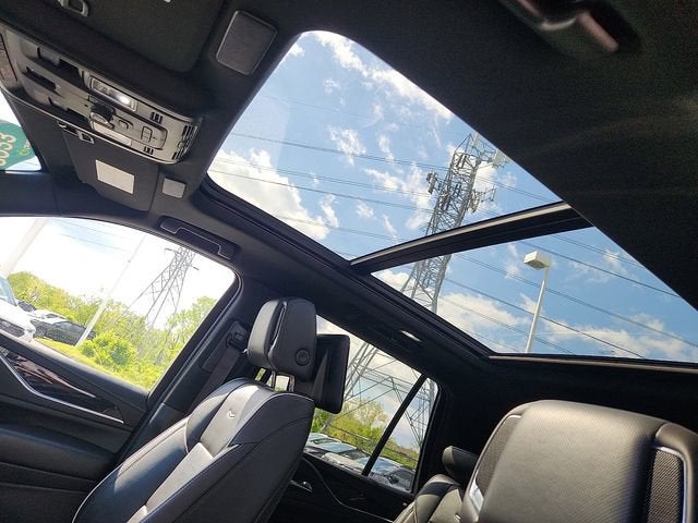 2023 Cadillac Escalade Sport