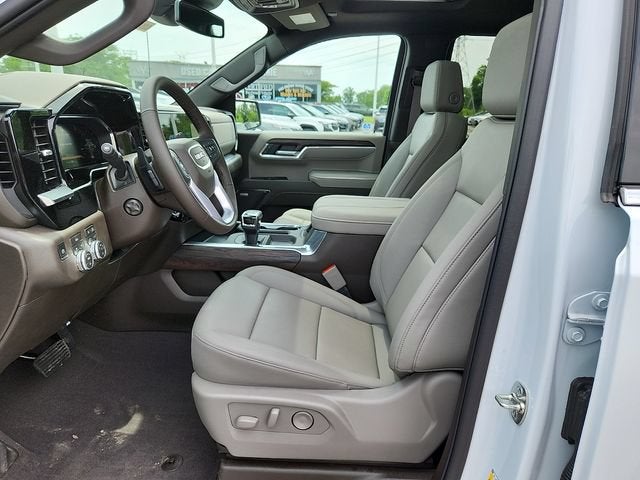 2026 GMC Sierra 1500 SLT - Photo 9