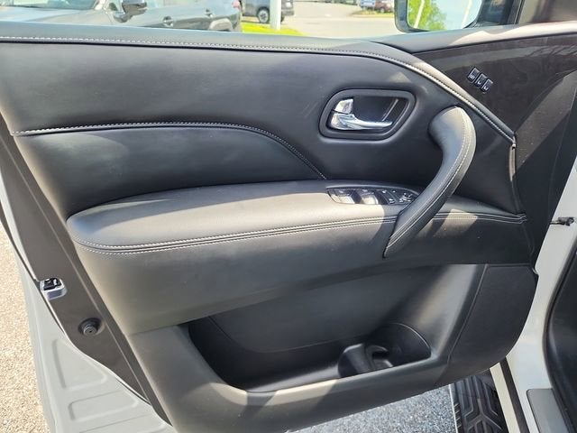 2024 INFINITI QX80 LUXE AWD
