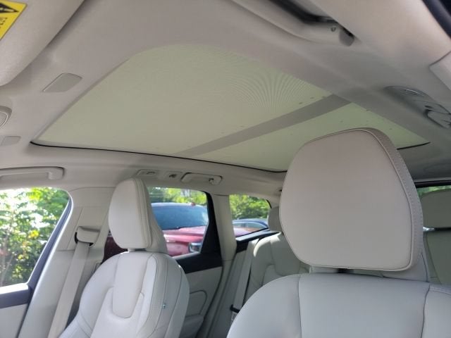 2022 Volvo XC60 B6 Inscription