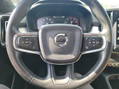 2019 Volvo XC40 T5 Momentum