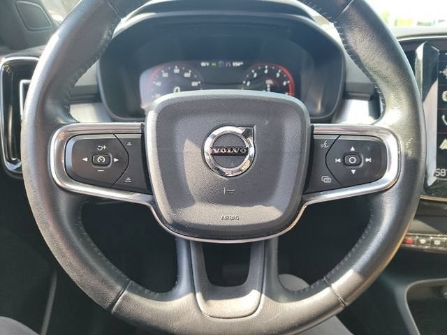 2019 Volvo XC40 T5 Momentum