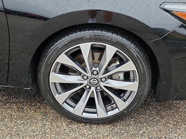 2022 Nissan Maxima Platinum