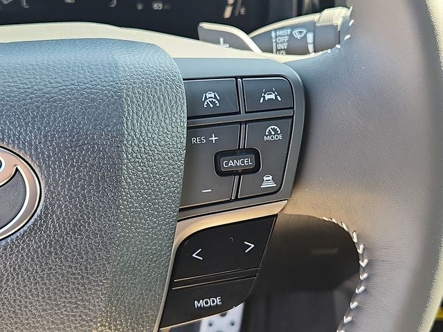 2026 Toyota Camry SE Hybrid