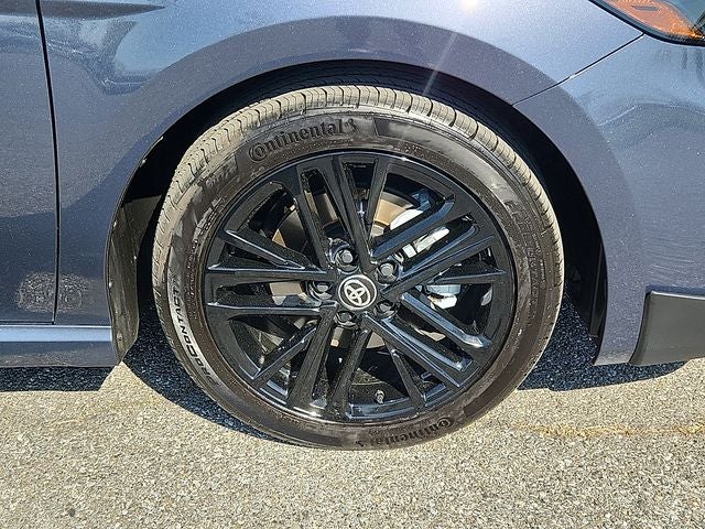 2026 Toyota Camry SE Hybrid