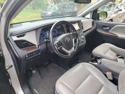 2018 Toyota Sienna Limited Premium 7 Passenger