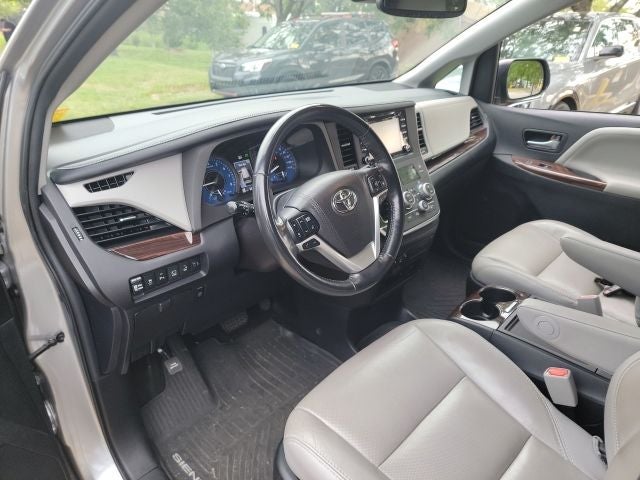 2018 Toyota Sienna Limited Premium 7 Passenger