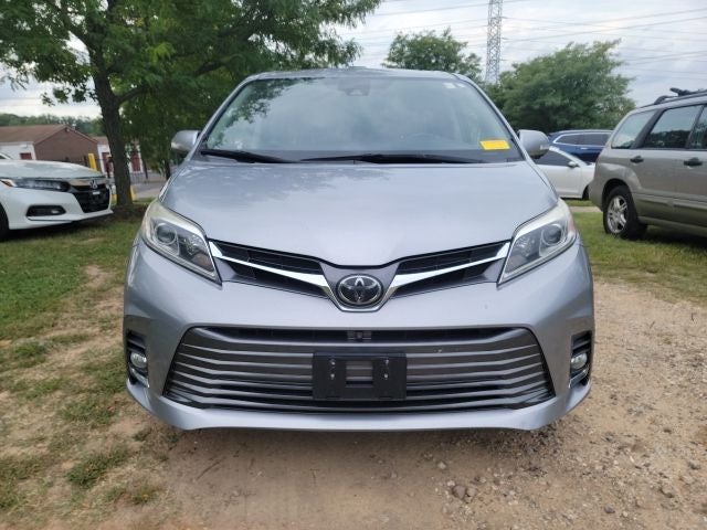2018 Toyota Sienna Limited Premium 7 Passenger