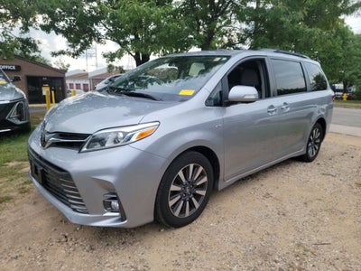 2018 Toyota Sienna Limited Premium 7 Passenger