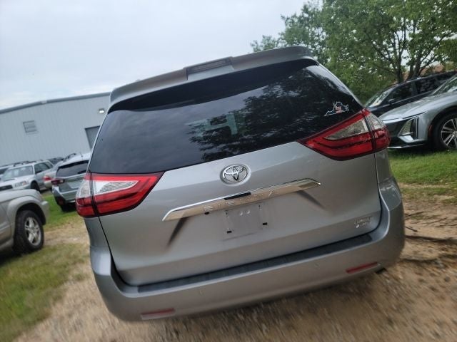 2018 Toyota Sienna Limited Premium 7 Passenger