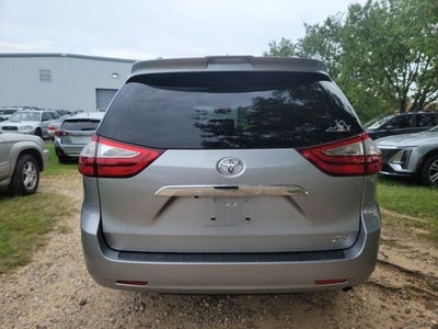 2018 Toyota Sienna Limited Premium 7 Passenger