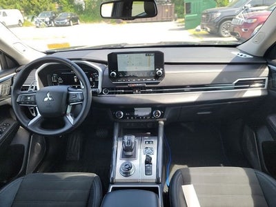 2023 Mitsubishi Outlander PHEV SE