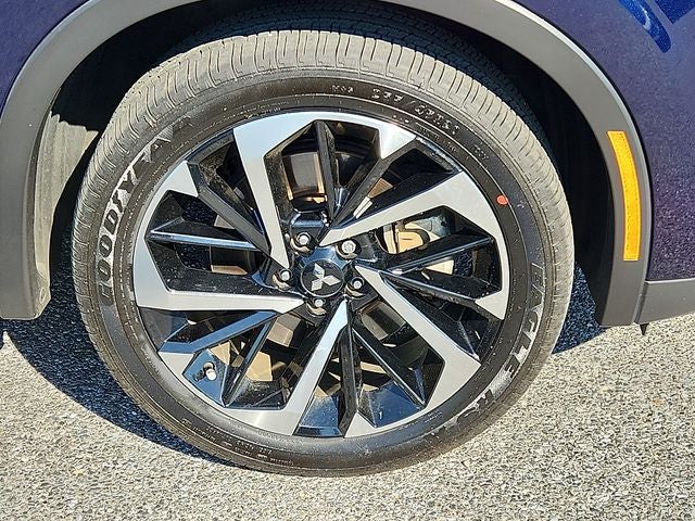 2023 Mitsubishi Outlander PHEV SE