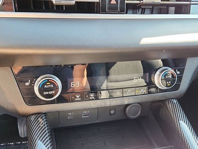 2023 Mitsubishi Outlander Phev SE