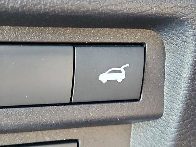 2023 Mitsubishi Outlander Phev SE